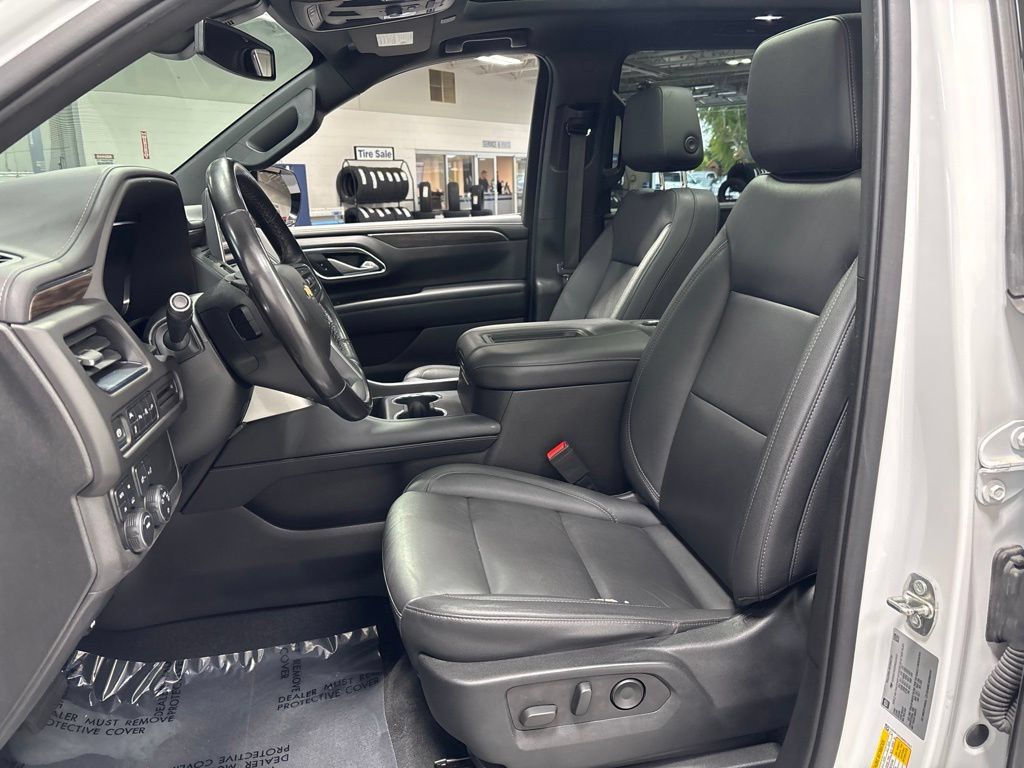 Used 2022 Chevrolet Suburban LT AWD/4WD image 10
