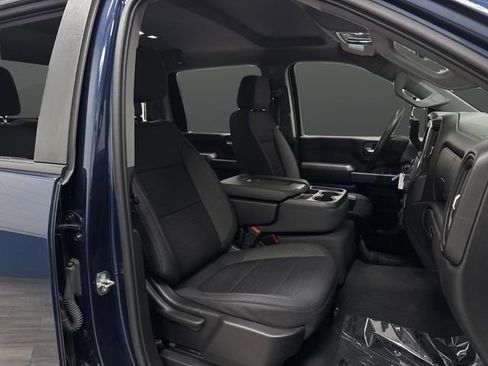 Used 2023 Chevrolet Silverado 2500 Custom w/ Custom Value Package image 28