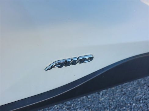 Used 2022 Toyota RAV4 LE image 14