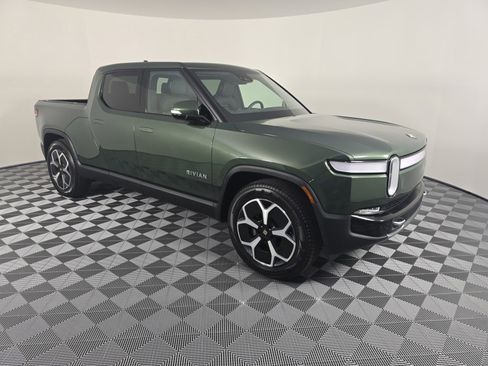 Used 2024 Rivian R1T Adventure image 7