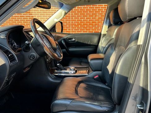 Used 2016 INFINITI QX80 Luxe w/ 22" Wheel Package image 3