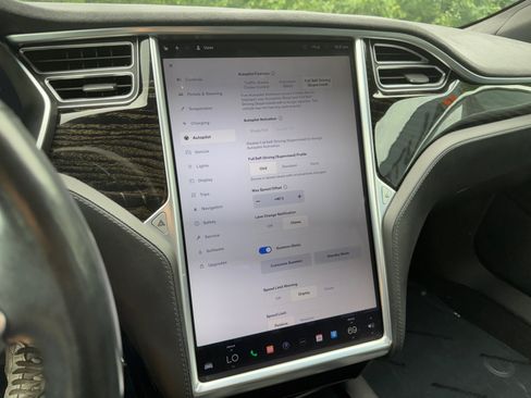 Used 2017 Tesla Model S 75D AWD/4WD image 22