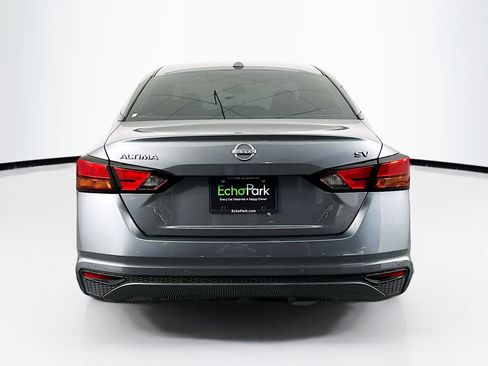 Used 2024 Nissan Altima 2.5 SV FWD image 7