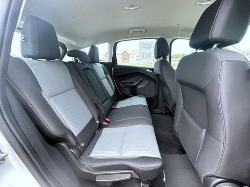 Used 2017 Ford C-MAX SE FWD image 20