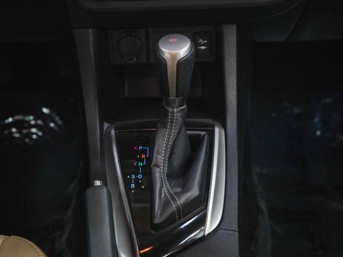 Used 2016 Toyota Corolla LE w/ Body Protection Package #1 FWD image 17