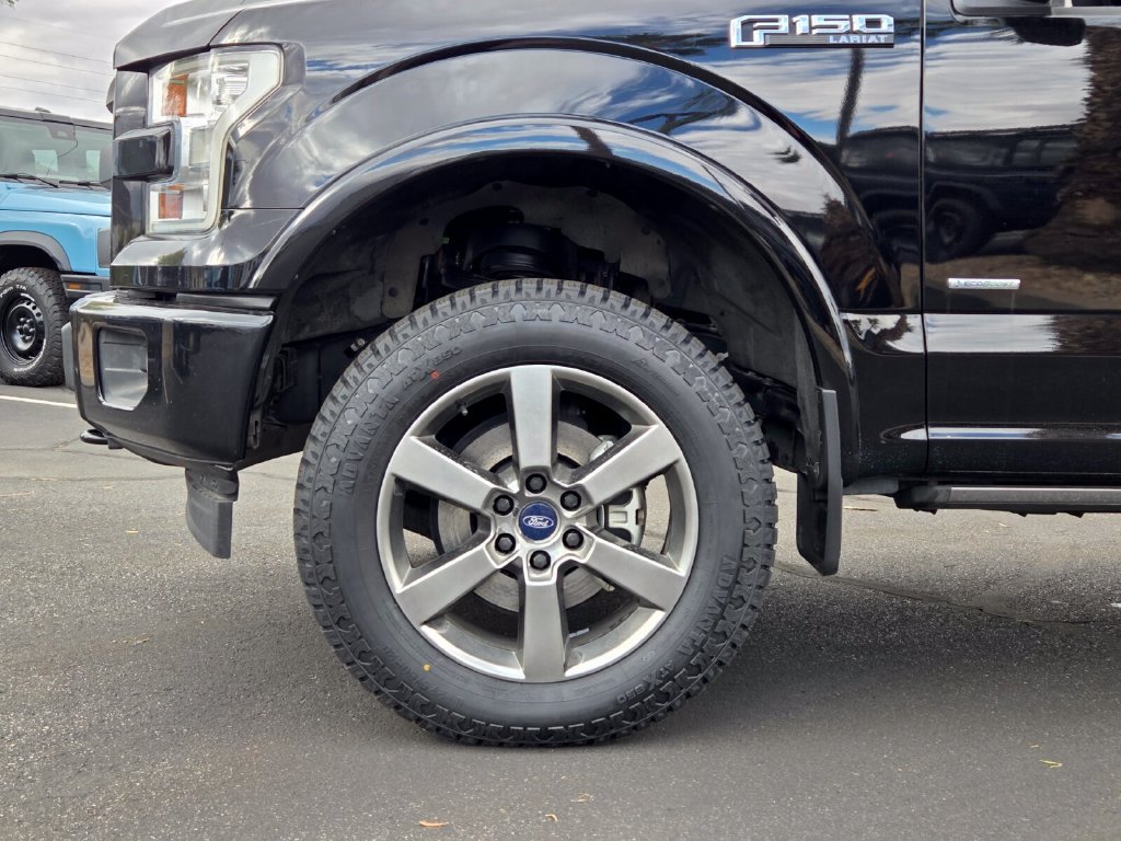 Used 2017 Ford F150 Lariat w/ Equipment Group 502A Luxury AWD/4WD image 9