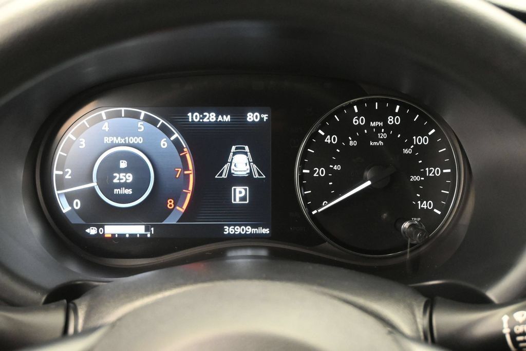 Used 2023 Nissan Kicks SV FWD image 8