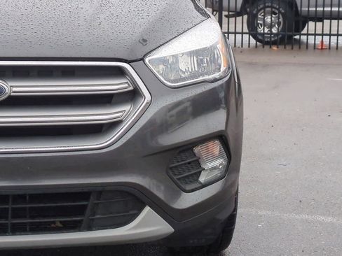 Used 2017 Ford Escape SE image 10