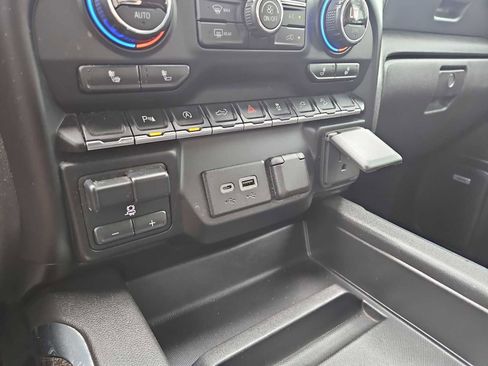 Used 2020 Chevrolet Silverado 1500 RST image 30