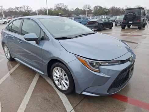 Used 2020 Toyota Corolla LE image 8