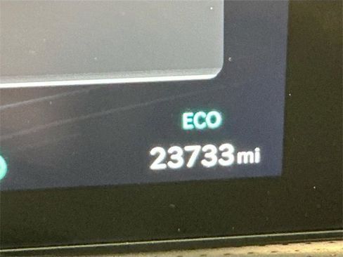 Used 2023 Genesis GV60 Performance image 17