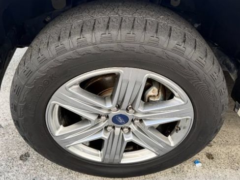 Used 2018 Ford F150 XLT w/ Equipment Group 302A Luxury AWD/4WD image 27