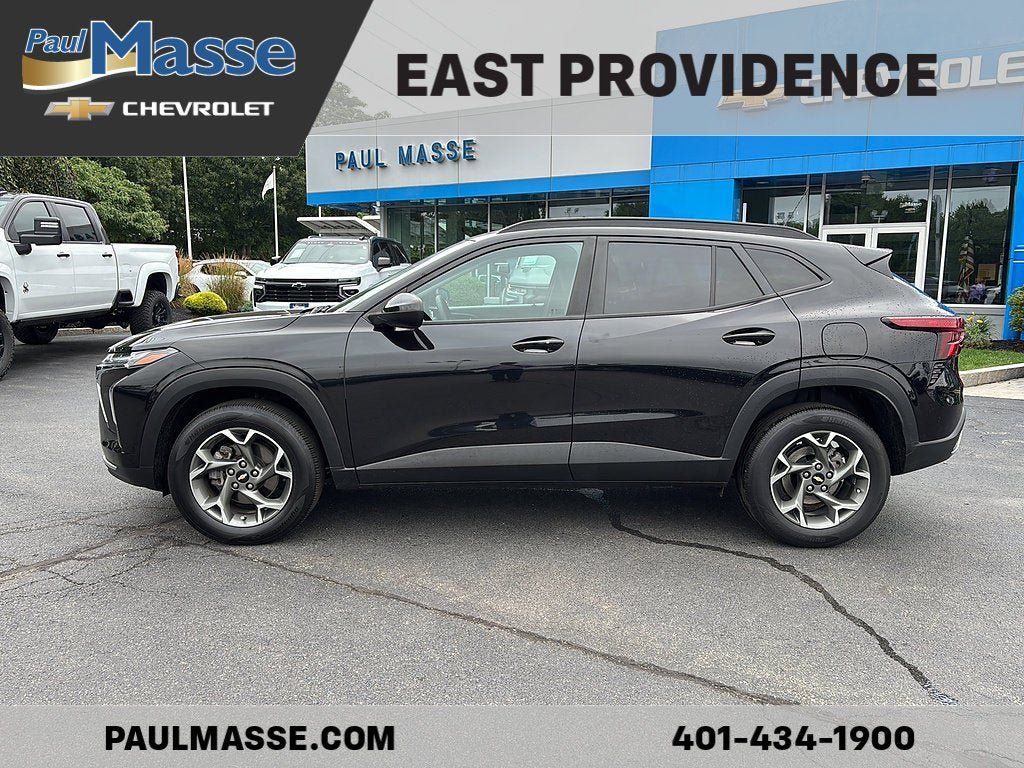 Certified 2024 Chevrolet Trax LT w/ LT Convenience Package FWD image 4