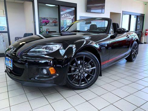 Used 2014 MAZDA MX-5 Miata Club RWD image 2