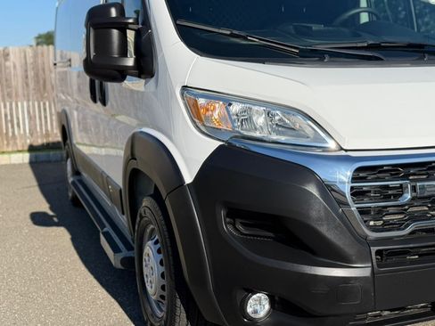 Used 2025 RAM ProMaster 2500 w/ U-Haul Equipment Group FWD image 38