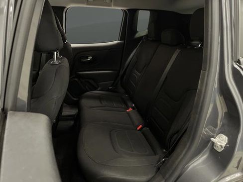 Used 2022 Jeep Renegade Latitude image 26