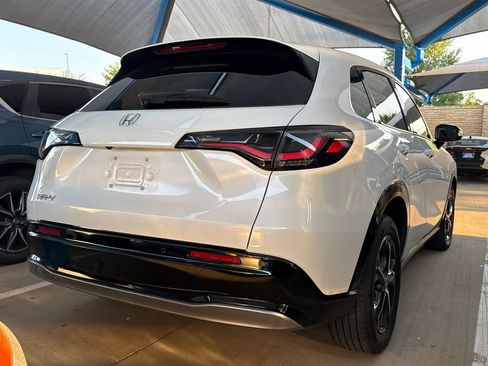 Used 2024 Honda HR-V EX-L image 6