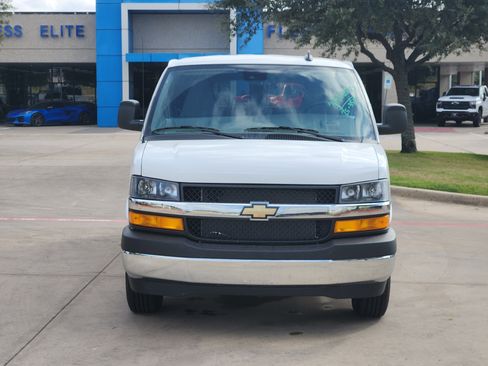 New 2025 Chevrolet Express 3500 LT w/ LT Preferred Equipment Group image 9