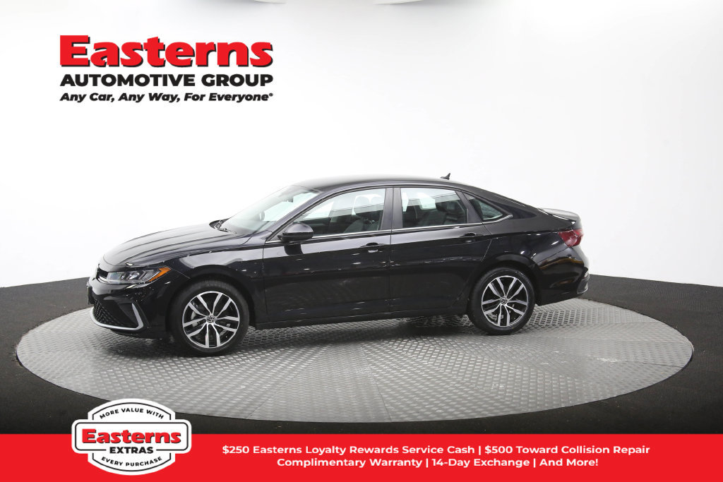 Used 2025 Volkswagen Jetta SE FWD image 59