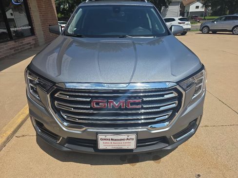 Used 2024 GMC Terrain SLT FWD image 24