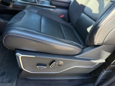 Used 2025 Ford F150 Raptor AWD/4WD image 13