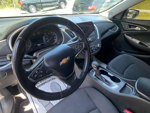 Used 2021 Chevrolet Malibu RS image 18