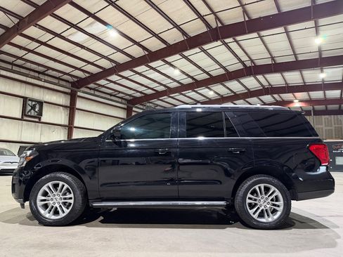 Used 2022 Ford Expedition XLT AWD/4WD image 8
