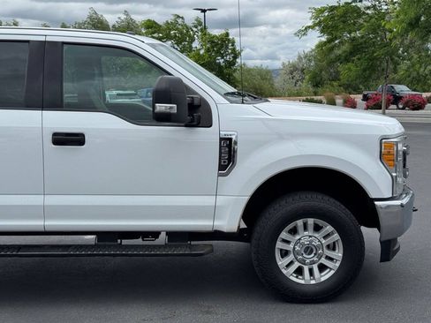 Used 2019 Ford F250 XLT w/ FX4 Off-Road Package AWD/4WD image 10