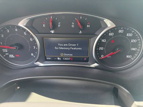 Used 2024 GMC Terrain SLT w/ Infotainment Package II AWD/4WD image 16
