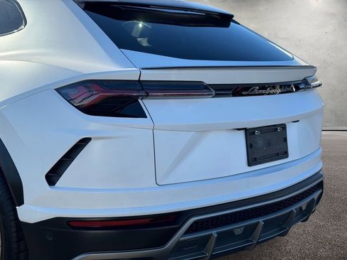 Used 2019 Lamborghini Urus Base image 5