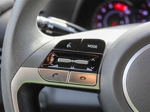 Certified 2023 Hyundai Elantra SEL image 31