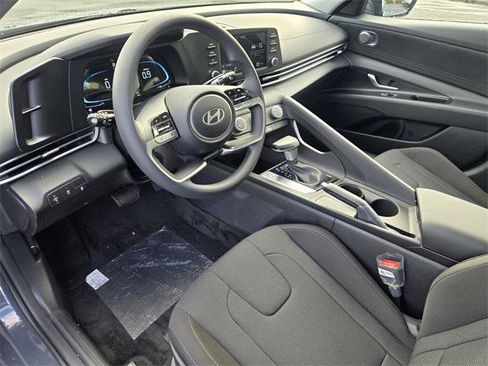 New 2026 Hyundai Elantra SE image 11