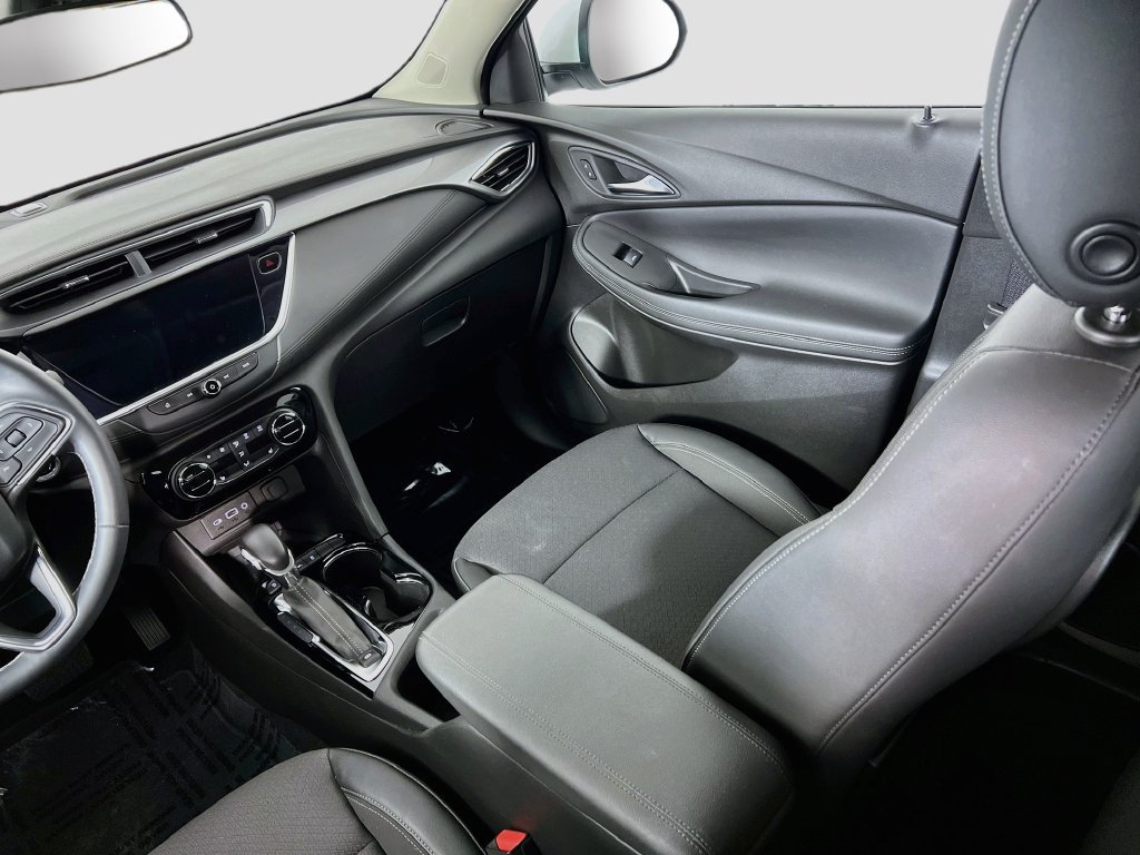 Used 2022 Buick Encore GX Select w/ Sport Touring Package FWD image 22