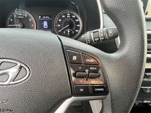 Used 2020 Hyundai Tucson SE image 15