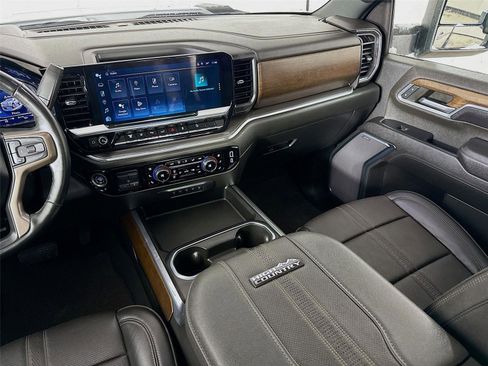 Used 2024 Chevrolet Silverado 3500 High Country w/ High Country Premium Package image 24