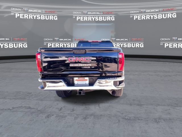 Used 2026 GMC Sierra 2500 SLT w/ SLT Premium Package AWD/4WD image 9