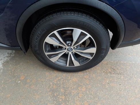 Used 2023 Nissan Murano SV image 9