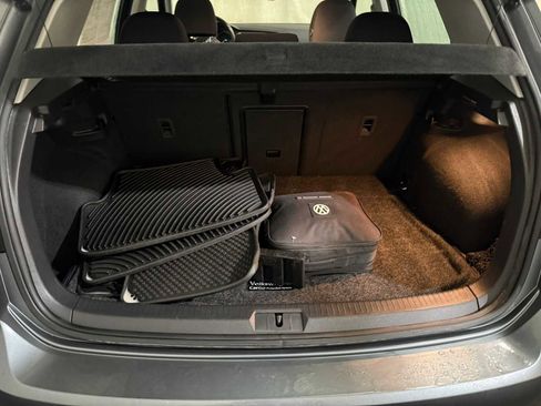 Used 2016 Volkswagen Golf S image 25