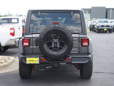 Used 2025 Jeep Wrangler Unlimited Sport AWD/4WD image 7