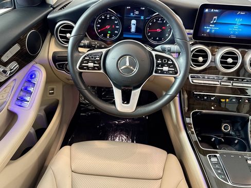 Used 2021 Mercedes-Benz GLC 300 4MATIC image 21