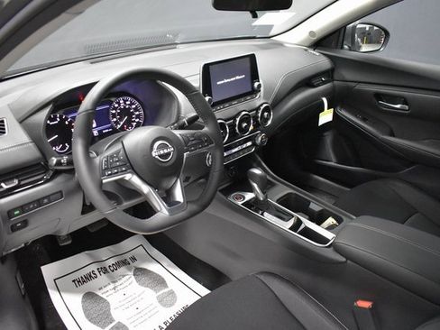 New 2025 Nissan Sentra SV w/ All-Weather Package image 4