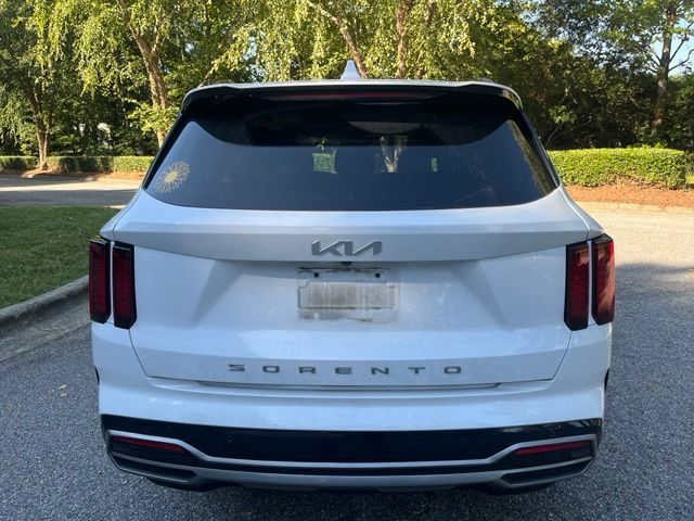 Used 2022 Kia Sorento S w/ Panoramic Sunroof Package FWD image 8