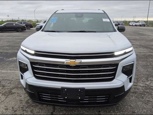 Used 2026 Chevrolet Traverse High Country AWD/4WD image 8