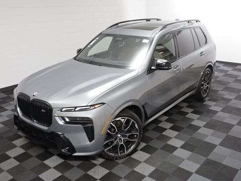 Used 2026 BMW X7 M60i AWD/4WD image 2