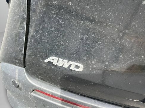 Used 2022 Toyota Sienna XLE AWD/4WD image 9