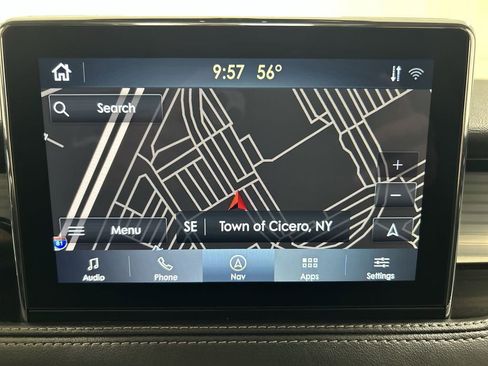 Used 2022 Lincoln Corsair AWD w/ Premium Package image 18