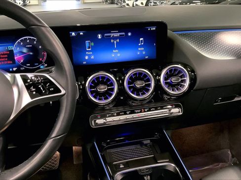 Used 2025 Mercedes-Benz GLA 250 image 6