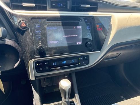 Used 2019 Toyota Corolla LE FWD image 9
