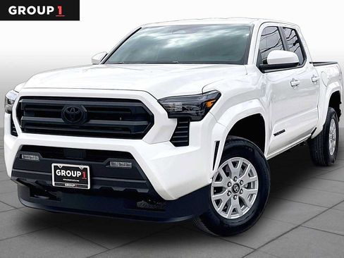 Used 2026 Toyota Tacoma SR5 image 1