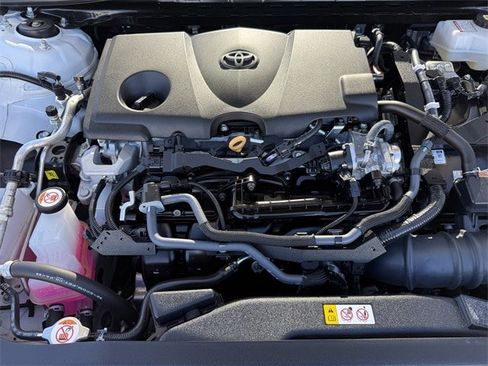 Used 2024 Toyota Camry LE image 32